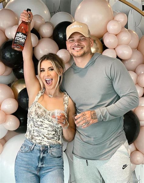 Kane Brown’s Wife Katelyn Jae: Early Life, Body。